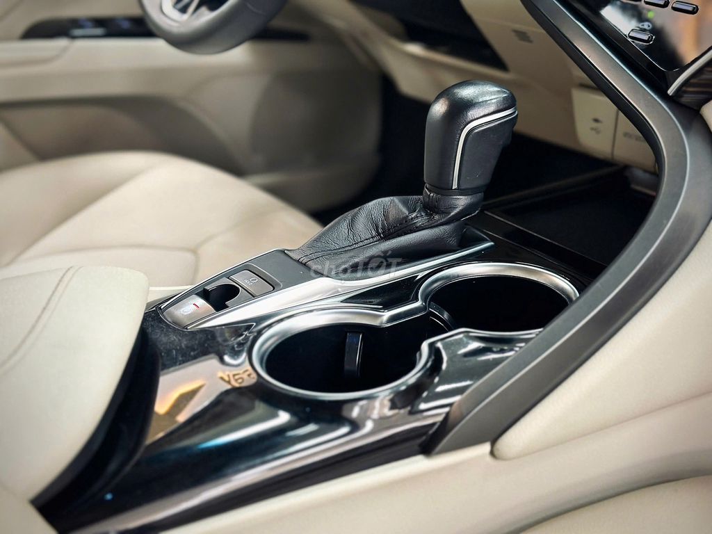 Toyota Camry 2019 2.0G - 20000 km. Mua bán Ô tô tại Thành phố Thủ Đức Tp Hồ Chí Minh được đăng bởi Kim Ngân Xe Lướt hình 13