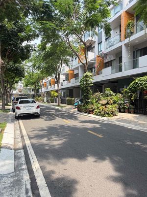 Bán Nhà Phố LOVERA PREMIER - Khang Điền . Căn View Công Viên Đẹp