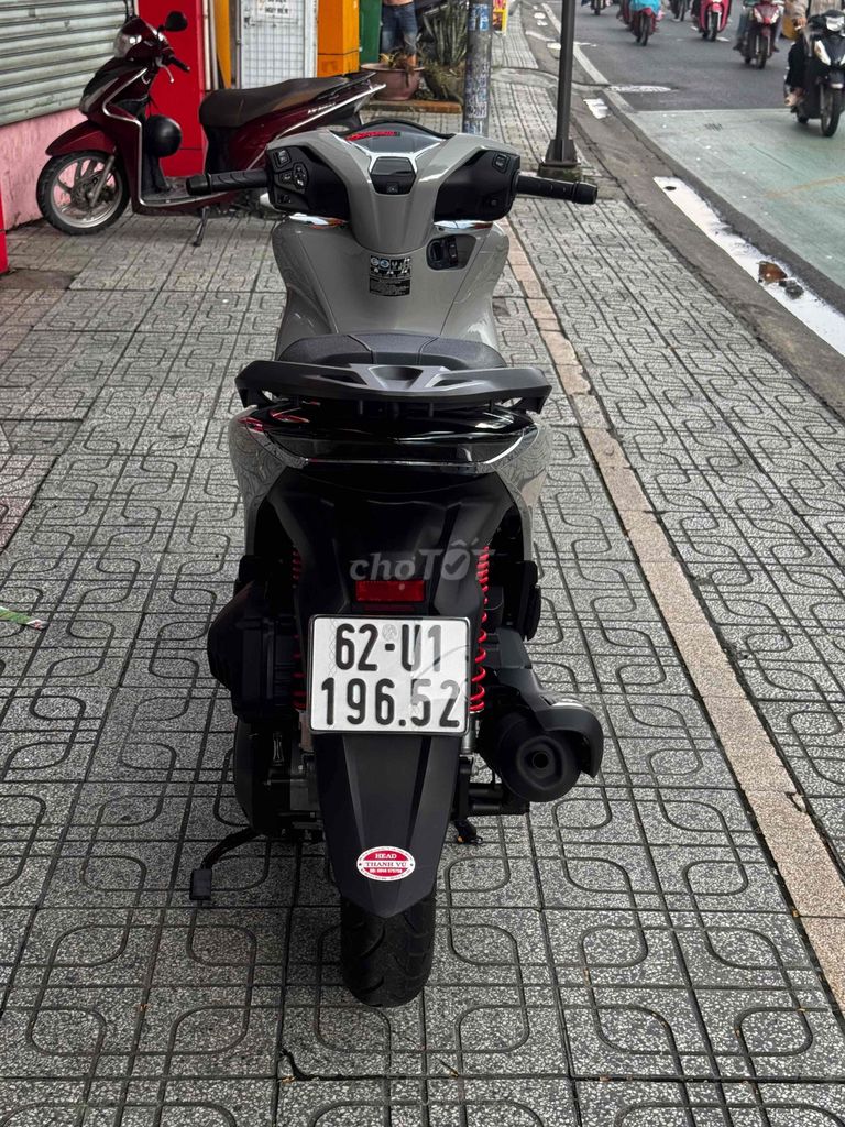 Honda SH 160i ABS конец 2023 Серо-черный как новый 2 тыс. км