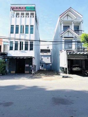 Bán Gấp Lô Siêu Đẹp Trước Bến Xe Trung Tâm - Mặt tiền Thanh Tịnh