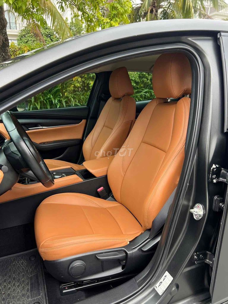 Mazda 3 2020 1.5L Deluxe - 64000 km. Mua bán Ô tô tại Quận Long Biên Hà Nội được đăng bởi Trang Gala hình 7