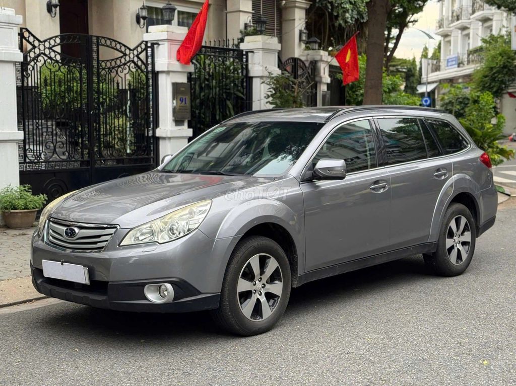 Chính chủ bán Subara Outback 2.5i 2010 một chủ. Mua bán Ô tô tại Quận Gò Vấp Tp Hồ Chí Minh được đăng bởi PHẠM VIỆT hình 2