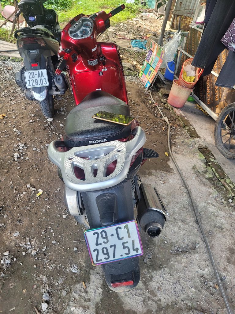 Sh ý 125. Mua bán Xe máy tại Quận Thanh Xuân Hà Nội được đăng bởi Long hình 3