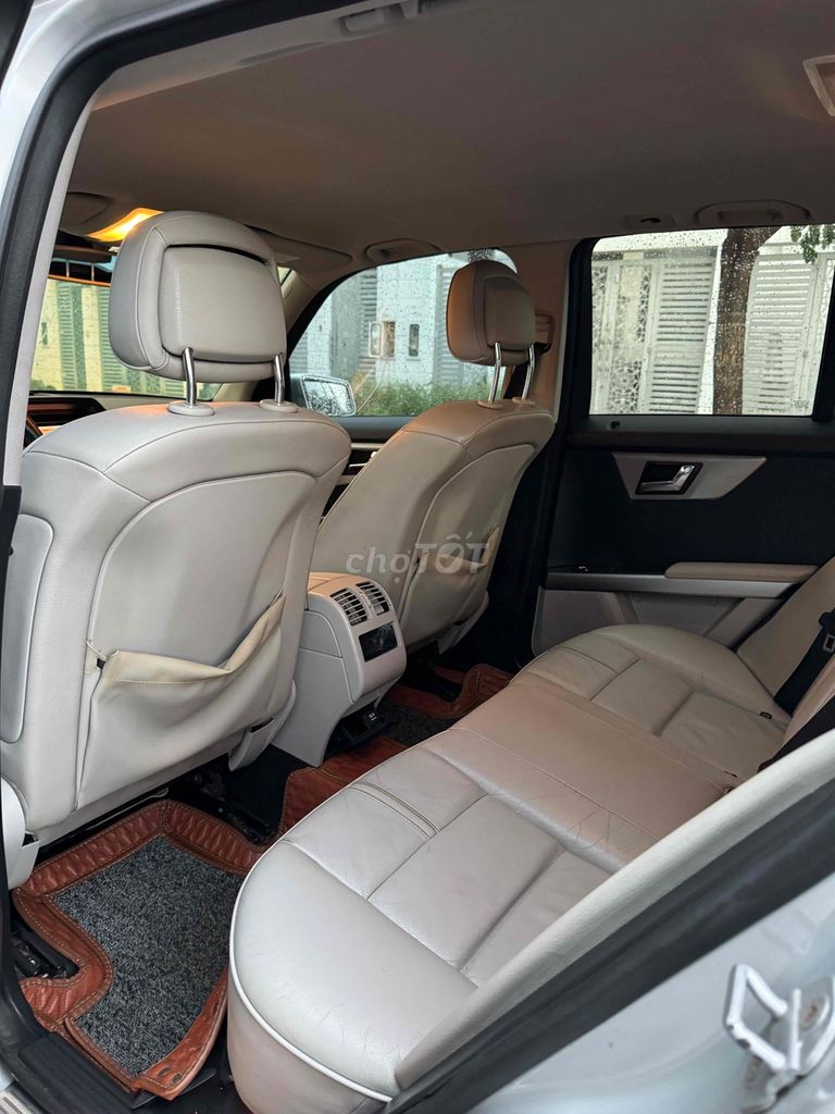 Mercedes-Benz GLK 300 2009 Bạc. Mua bán Ô tô tại Quận 8 Tp Hồ Chí Minh được đăng bởi Minh Võ  hình 3