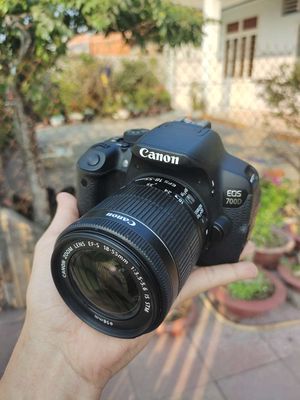 Canon 700D kèm lens kit 18-55 STM