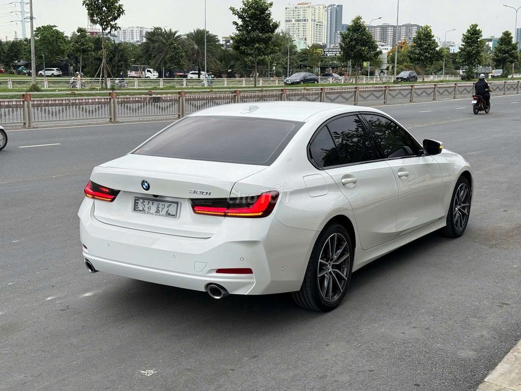 BMW 320i Sportline LCI 2024 Trắng 3200 km. Mua bán Ô tô tại Quận 7 Tp Hồ Chí Minh được đăng bởi Hoàn Lee Xe Lướt hình 5