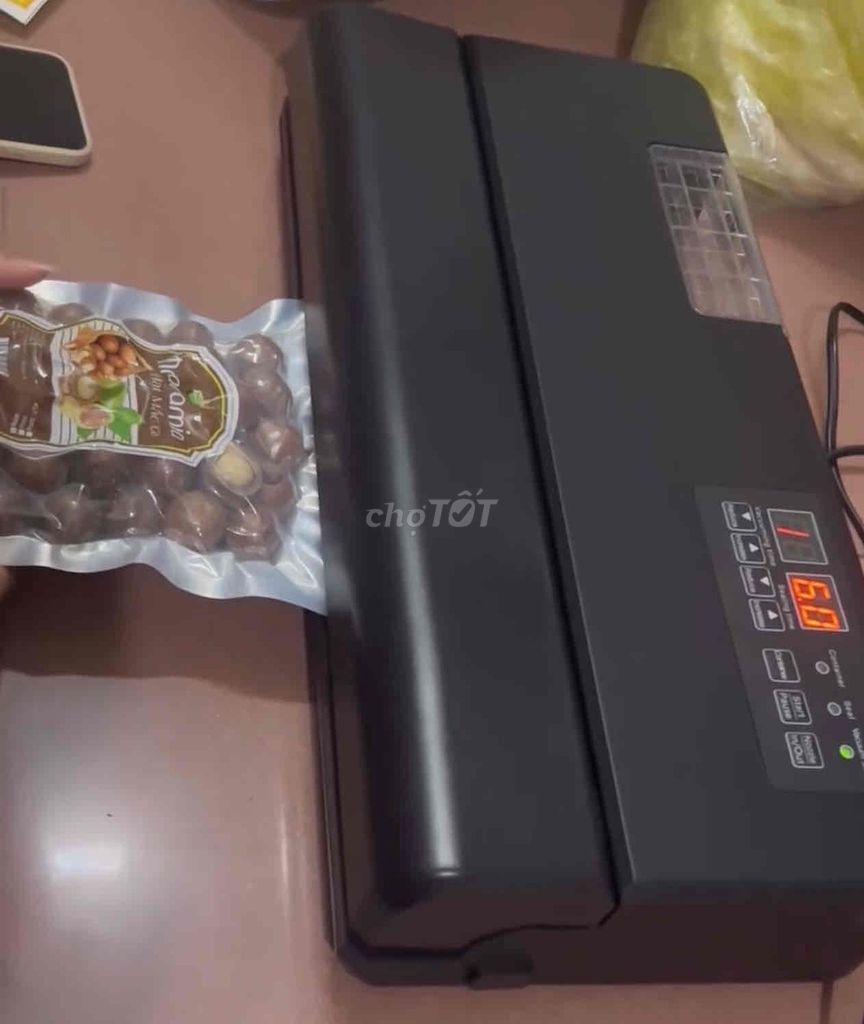 Máy hút chân không P400 Đen 40cm. Mua bán Nội thất, đồ gia dụng khác tại Quận 12 Tp Hồ Chí Minh được đăng bởi Nguyễn Thị Phương Dung hình 1