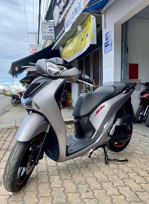 SH 125i CBS 2017 Bạc Nhám Sporty hồ sơ có sẵn. Mua bán Xe máy tại Quận Ninh Kiều Cần Thơ được đăng bởi Xe Máy TÂN LIÊN HƯNG 1 91B