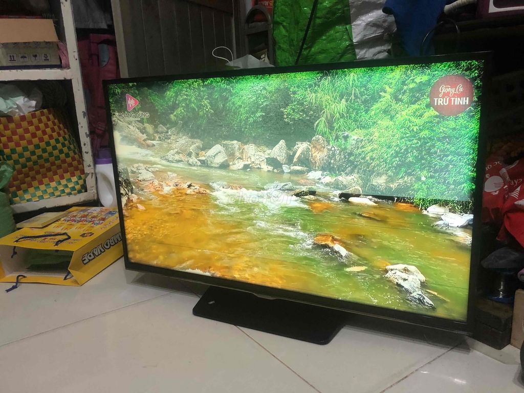 tivi samsung 32”