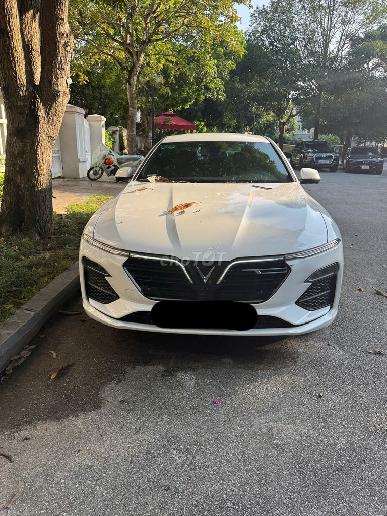 Vinfast LuxA Standard 2022 Белый