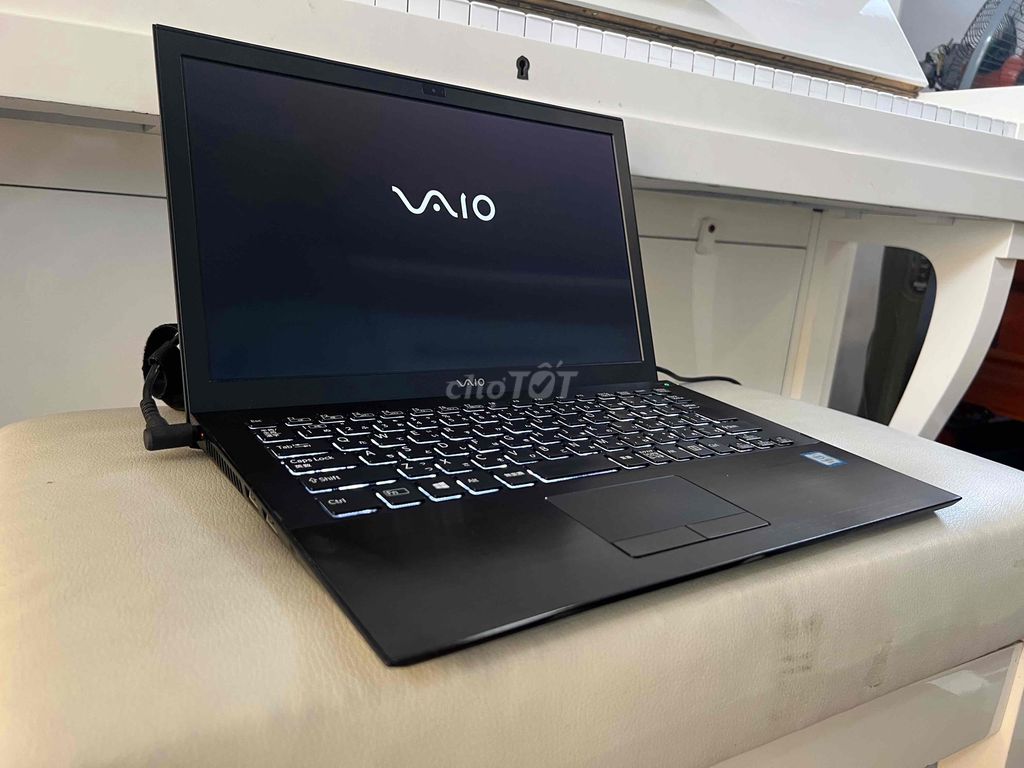 Sony Vaio VJS131 Core i3, 256GB, 13" FHD 1.06Kg