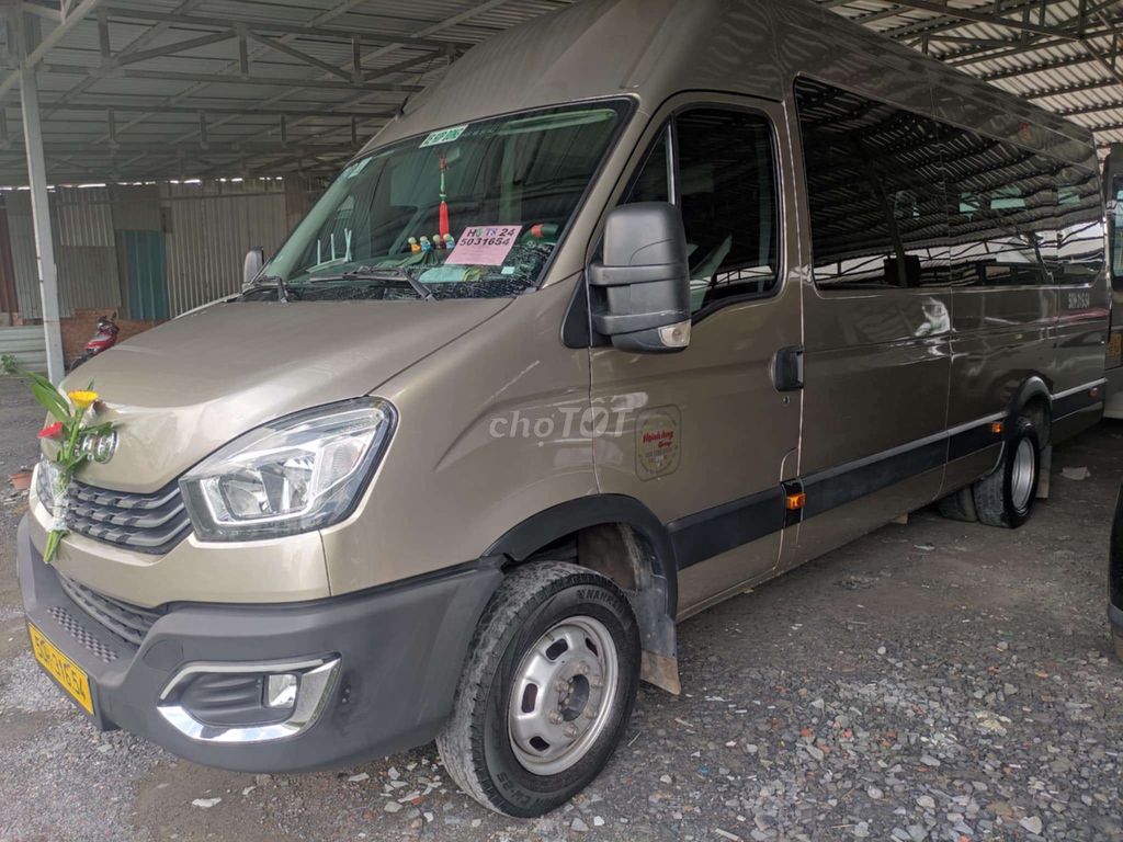 Xe khách Iveco Daily Plus 19 chỗ. Mua bán Phương tiện khác tại Huyện Nhà Bè Tp Hồ Chí Minh được đăng bởi Huỳnh Tấn Kha hình 2