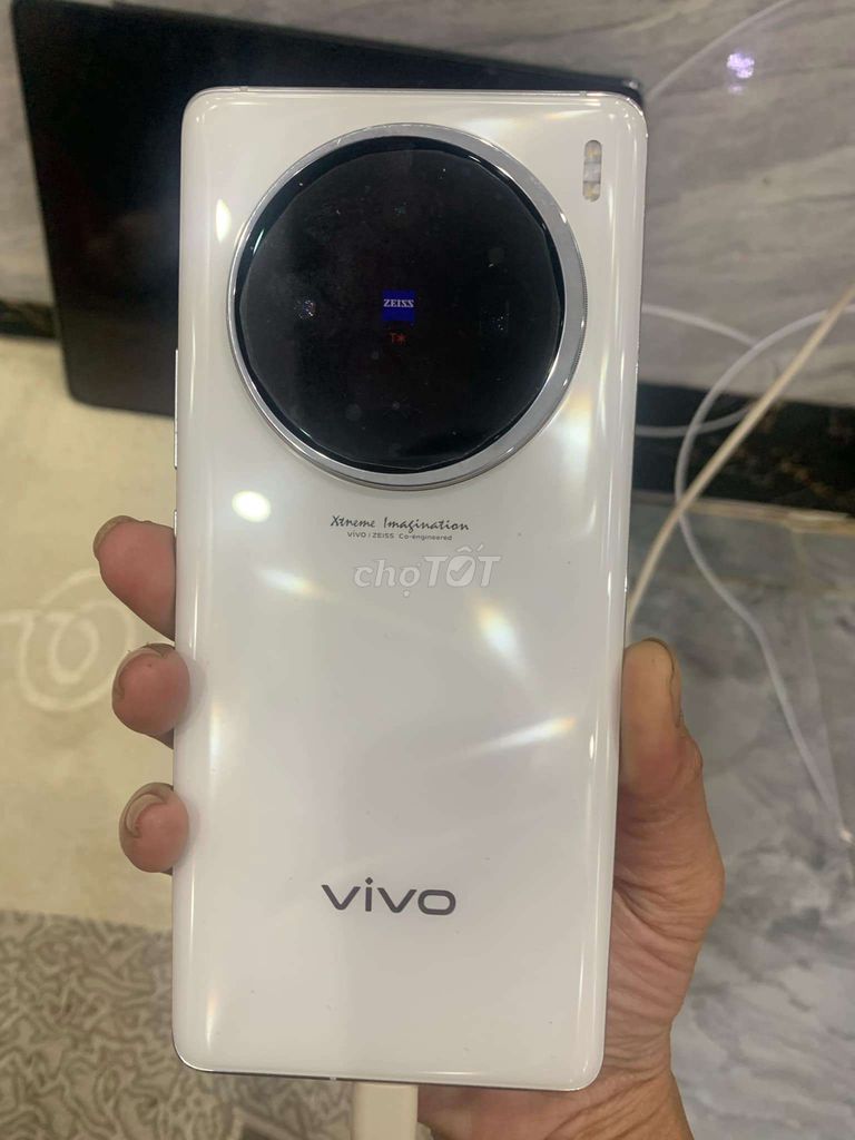 Cần bán vivo x100