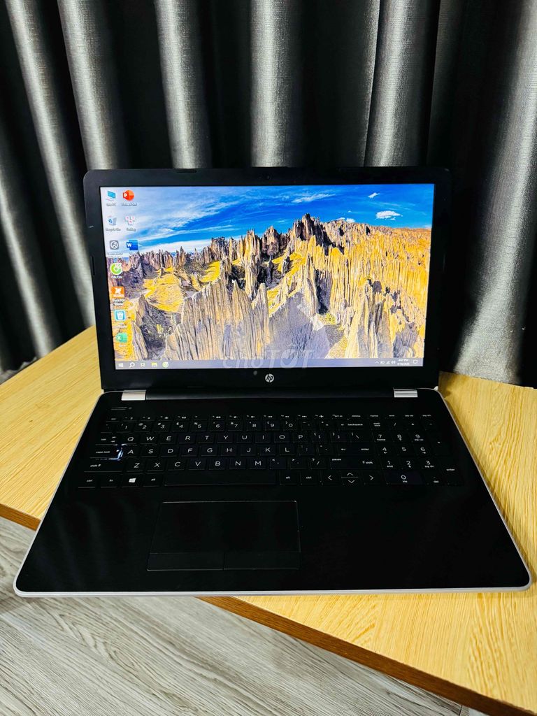 HP Pavilion Core i7 Gen 7 /DDR4,8GB/256GB Full. Mua bán Laptop tại Quận Gò Vấp Tp Hồ Chí Minh được đăng bởi Miễn Tiếp Cò Lái hình 1
