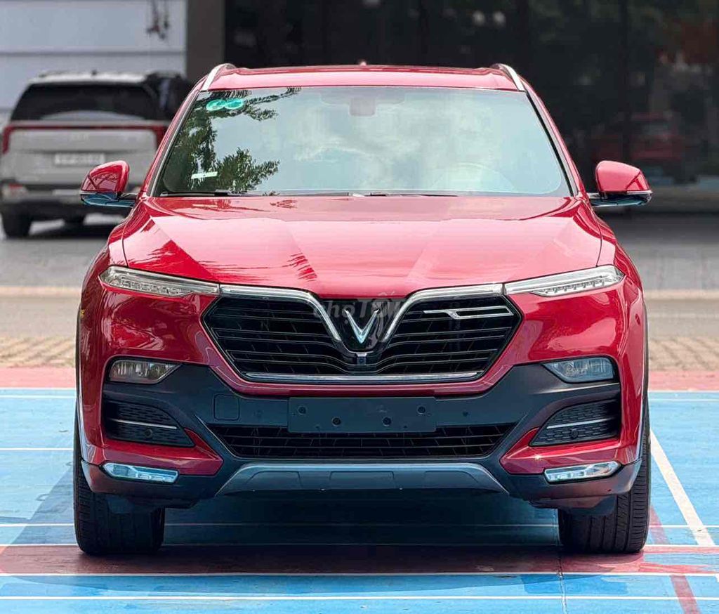 VinFast Lux SA 2.0 Турбо Премиум 2019 Красный 7-местный