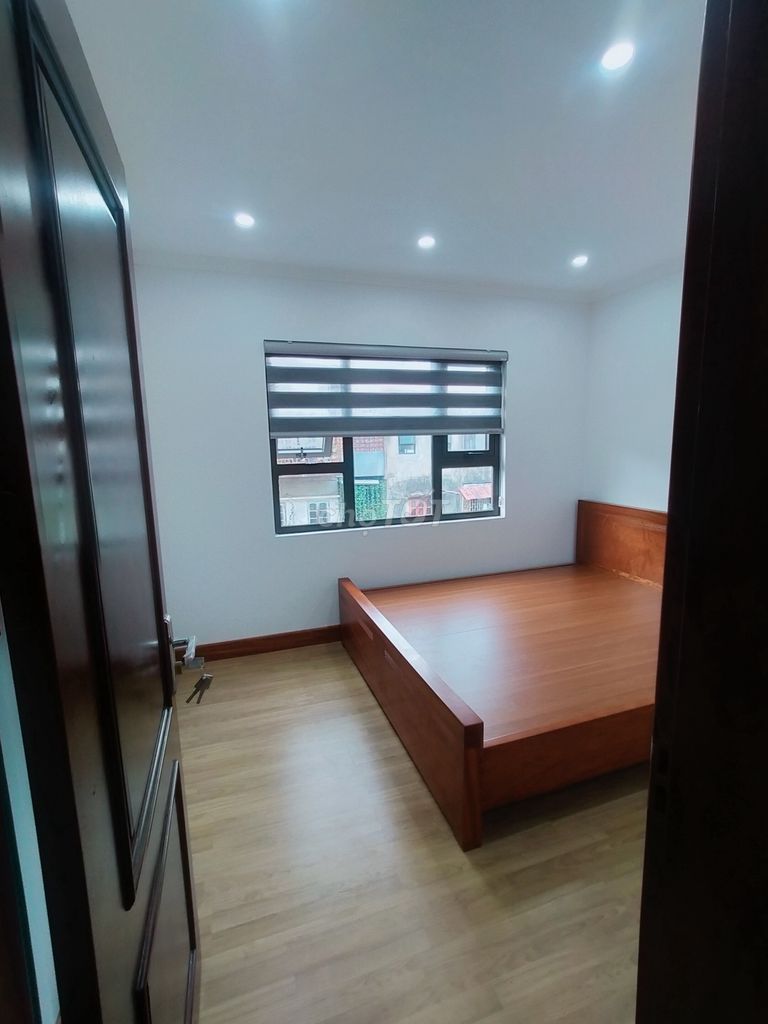 CC cần bán Penhouse tập thể 100 m2, 4 ngủ, số 2A7, Bùi Ngọc Dương