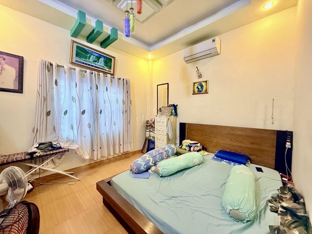 Торговый центр Nguyen Thi Small, отделение 9, Тан Бинь, 20 м от фасада, 44 м2, 4 этажа, 6,69 миллиарда