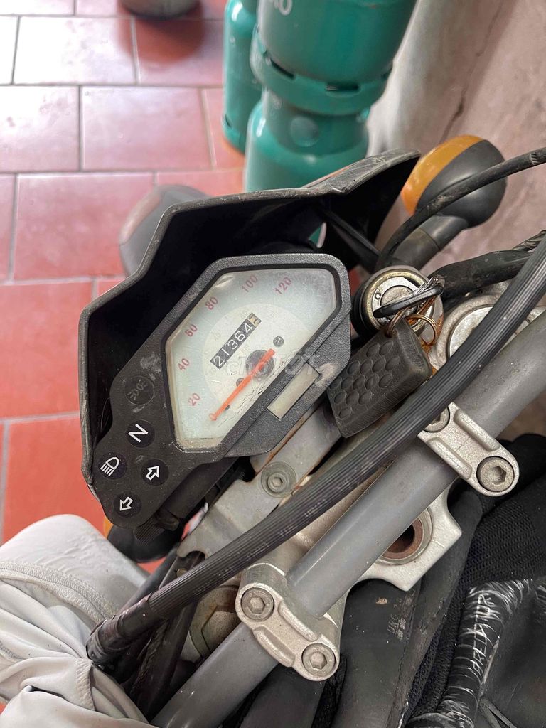 Bán xe cào cào, không có nhu cầu sử dụng. Mua bán Xe máy tại Huyện Gia Lâm Hà Nội được đăng bởi Đường Nhu hình 6