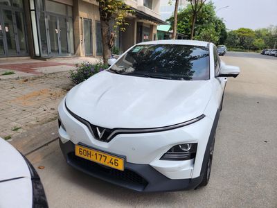 Vf6 plus chưa bị gì xe chạy mượt như mới