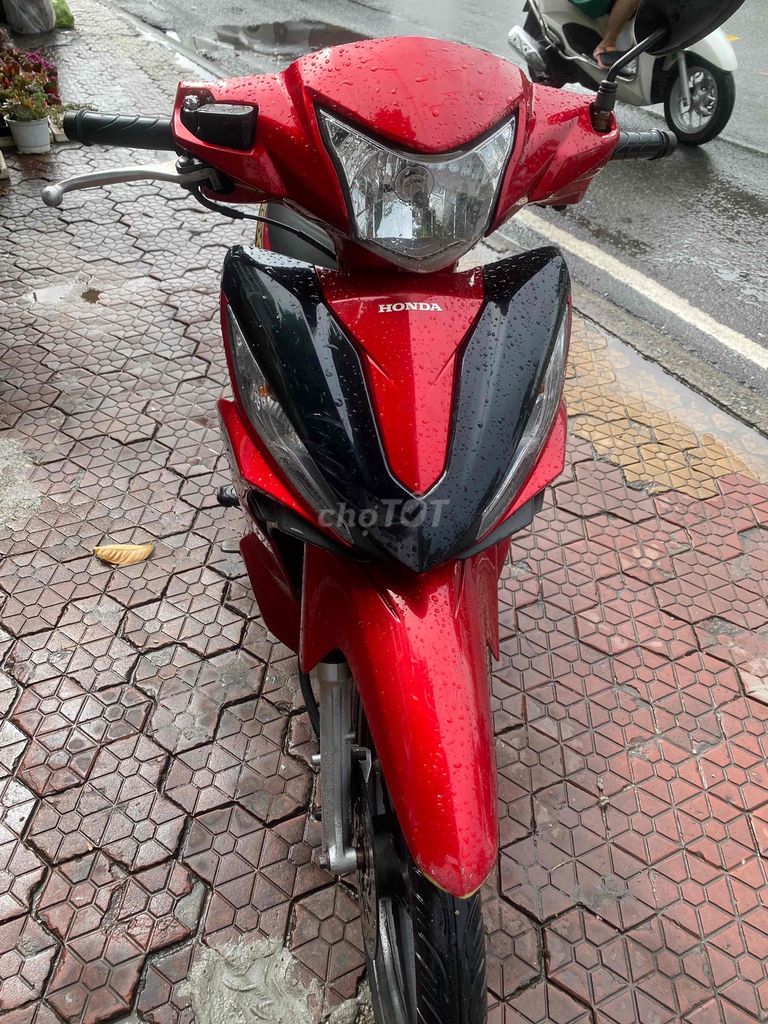 Honda Wave RSX 110 красно-черный, литые диски