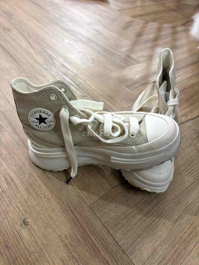 Giày Converse cao cổ Unisex Kem Vải 37. Mua bán Giày dép tại Quận 7 Tp Hồ Chí Minh được đăng bởi Виктория Ратина hình 1
