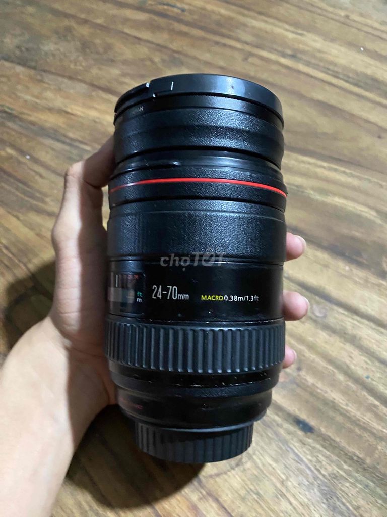 Ống kính Canon EF 24-70mm f/2.8L Đen. Mua bán Máy ảnh, Máy quay tại Thành phố Vĩnh Long Vĩnh Long được đăng bởi Giày thể thao QC hình 1