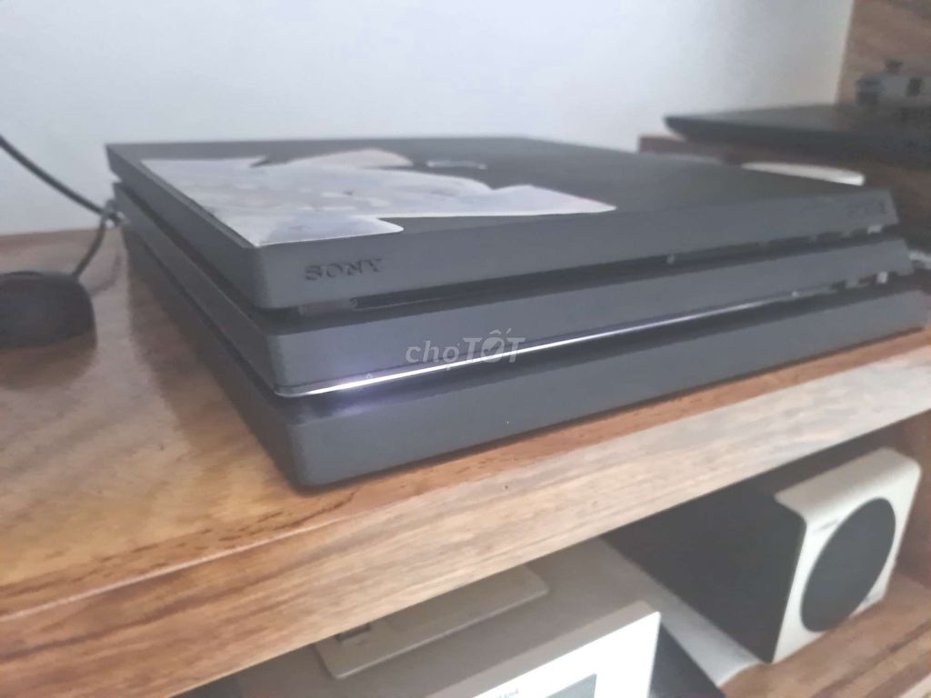 PS4 Pro 1TB hack 9.0