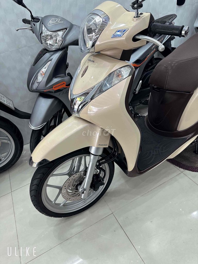 Honda Sh Mode ( Cực Đẹp ). BS: 65 Cần Thơ. Mua bán Xe máy tại Quận Ninh Kiều Cần Thơ được đăng bởi CH XE MÁY 7 THÀNH hình 2