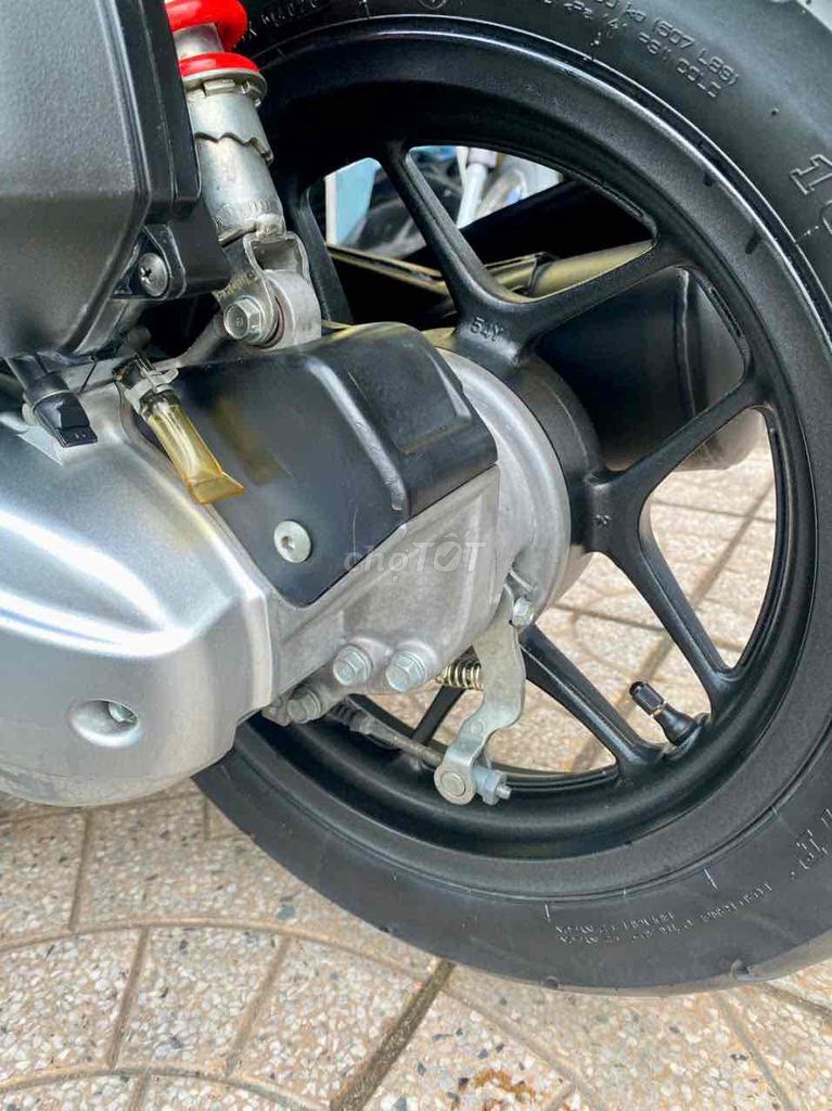 Honda SH Mode 2019 ABS Đỏ 22000 km. Mua bán Xe máy tại Quận Ninh Kiều Cần Thơ được đăng bởi CHXM Tân Liên Hưng 2 hình 7