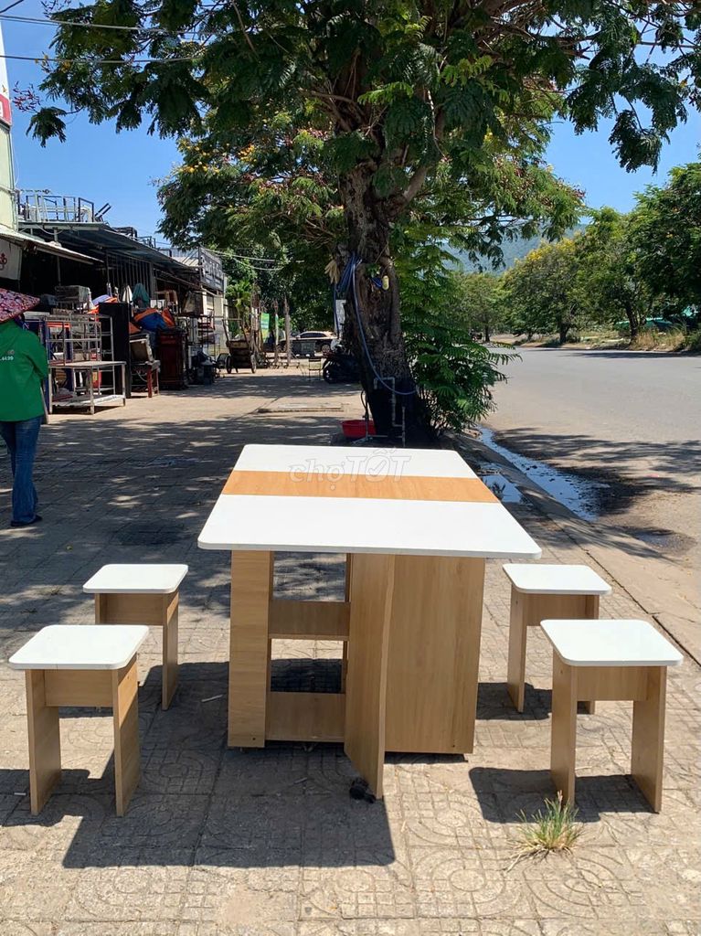 Bàn ăn Gỗ gấp gọn. Dịch vụ chuyển nhà tại Quận Sơn Trà Đà Nẵng được đăng bởi Thế Giới Đồ Cũ Đà Nẵng hình 1
