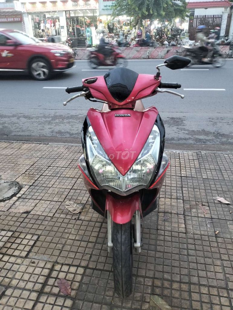 Cần bán xe hãng Honda air blade FI xe Zing