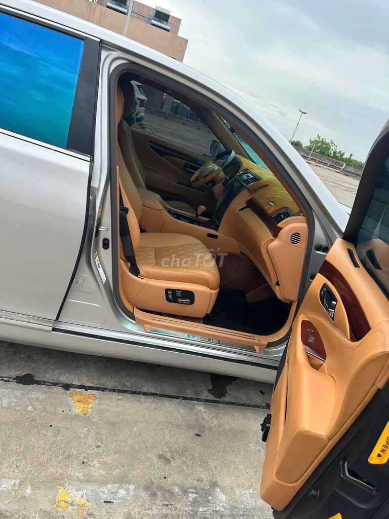 Lexus LS 20***9 km. Mua bán Ô tô tại Quận Tân Phú Tp Hồ Chí Minh được đăng bởi sin hình 8