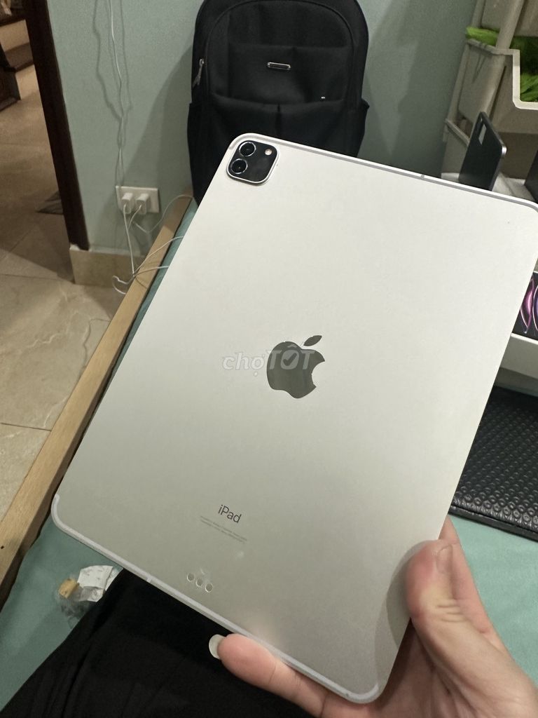 Apple iPad Pro 11 inch 2020 256GB Bạc. Mua bán Máy tính bảng tại Quận Long Biên Hà Nội được đăng bởi Nguyễn Văn Anh hình 1