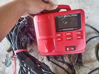 Máy uốn tóc mini. Mua bán Nội thất, đồ gia dụng khác tại Huyện Hóc Môn Tp Hồ Chí Minh được đăng bởi Nguyễn Linh