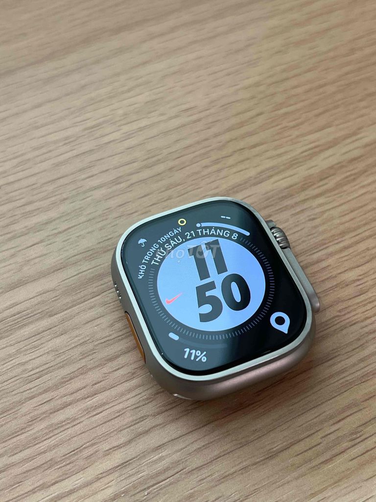 Apple Watch Ultra Titanium Bạc. Mua bán Thiết bị đeo thông minh tại Thành phố Qui Nhơn Bình Định được đăng bởi hùng hình 1