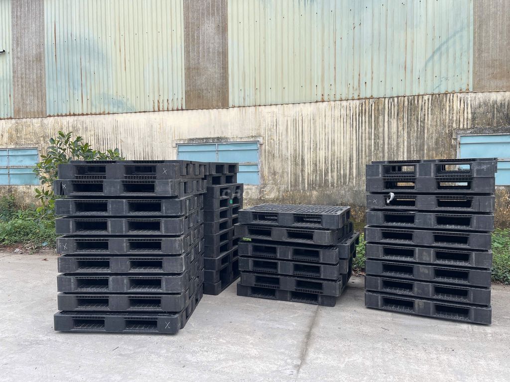 Pallet nhựa KT: 1100x1300x150mm