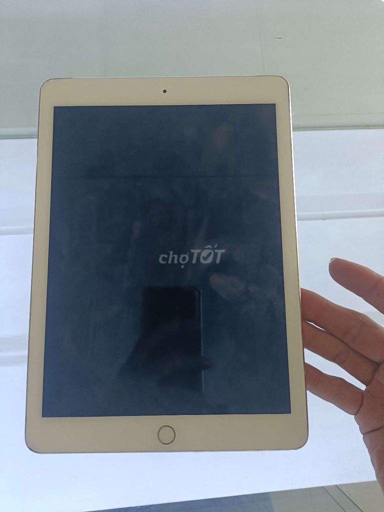 Apple iPad Air 2 64GB Vàng Đã dùng. Mua bán Máy tính bảng tại Thị xã Phú Mỹ Bà Rịa - Vũng Tàu được đăng bởi diệu huyền mobile hình 1