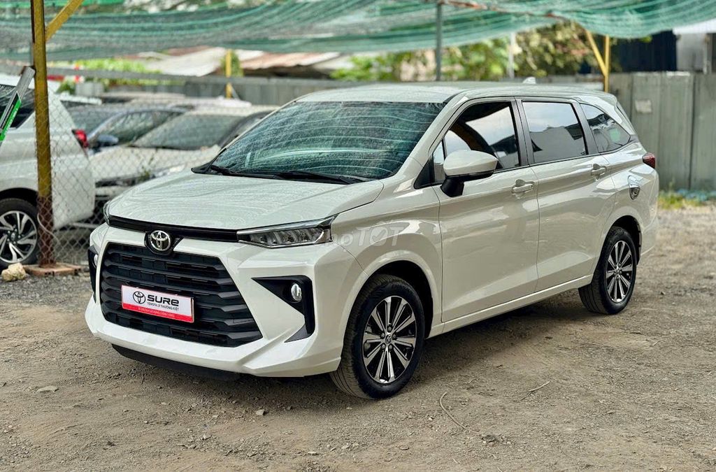 Toyota Avanza Premio 2022 số tự động, nhập indo.