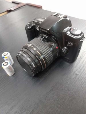 Canon Eos màu đen+lens 35-80mm+pin đã qua sử dụng