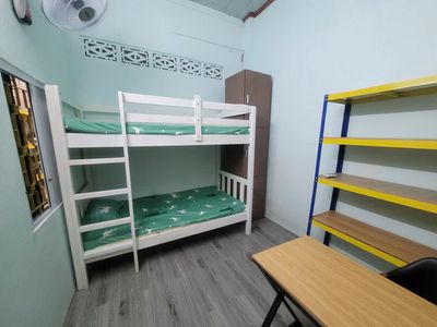 (Nam) Cho Thuê Phòng KTX 2 Giường FULL Máy lạnh, chỗ Đậu oto - Q9