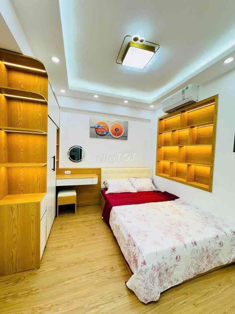 Hiếm có khó tìm! Mùng 8/3 - 65m² tầng 4 cực thoáng,3 ngủ, đủ nội thất