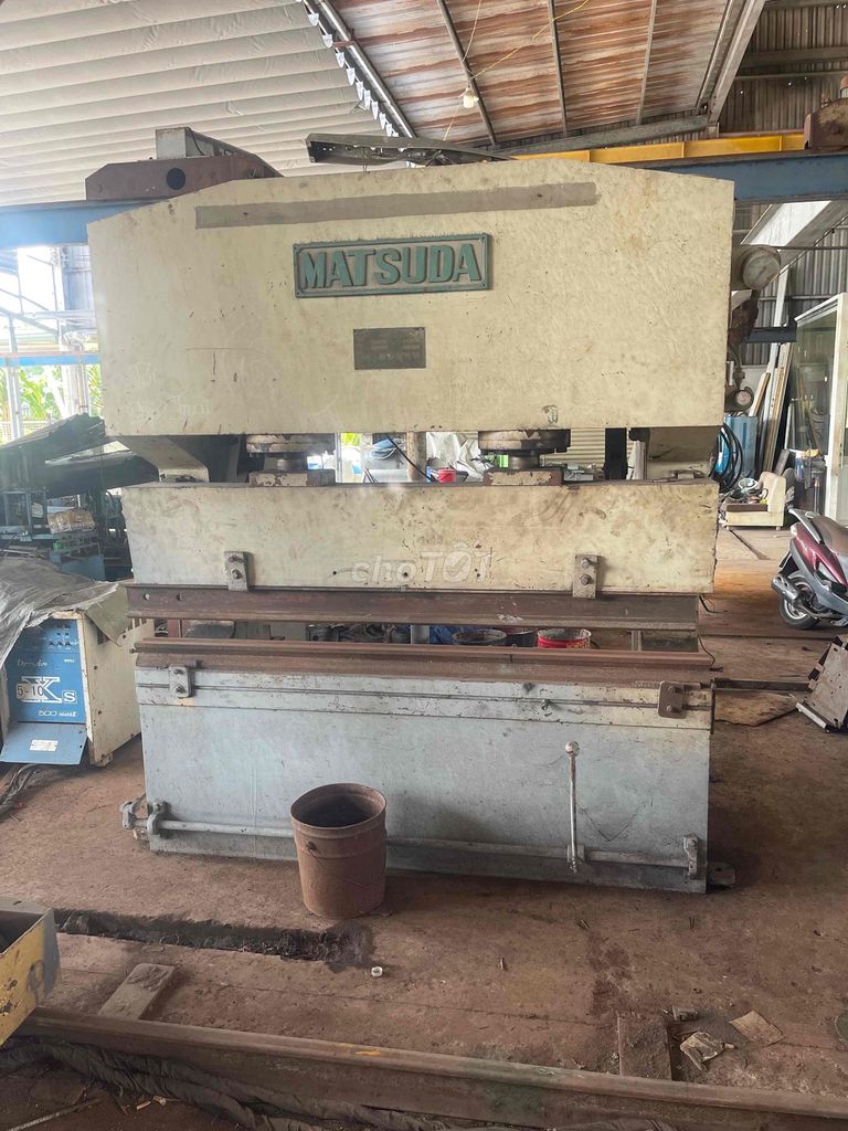 Máy chấn Matsuda 2m 135 tấn. Mua bán Đồ chuyên dụng, Giống nuôi trồng tại Huyện Hóc Môn Tp Hồ Chí Minh được đăng bởi le van tu hình 1