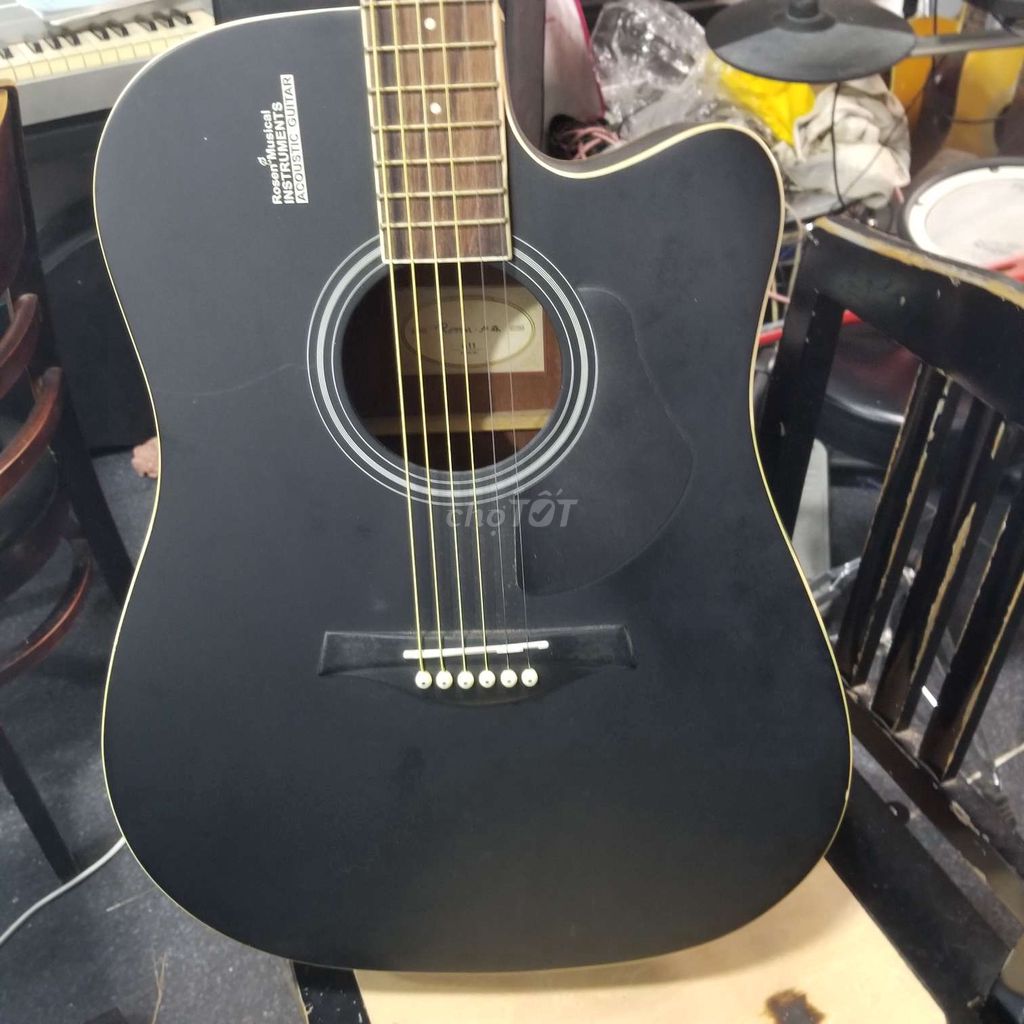 Đàn guitar acoustic Rosen G11