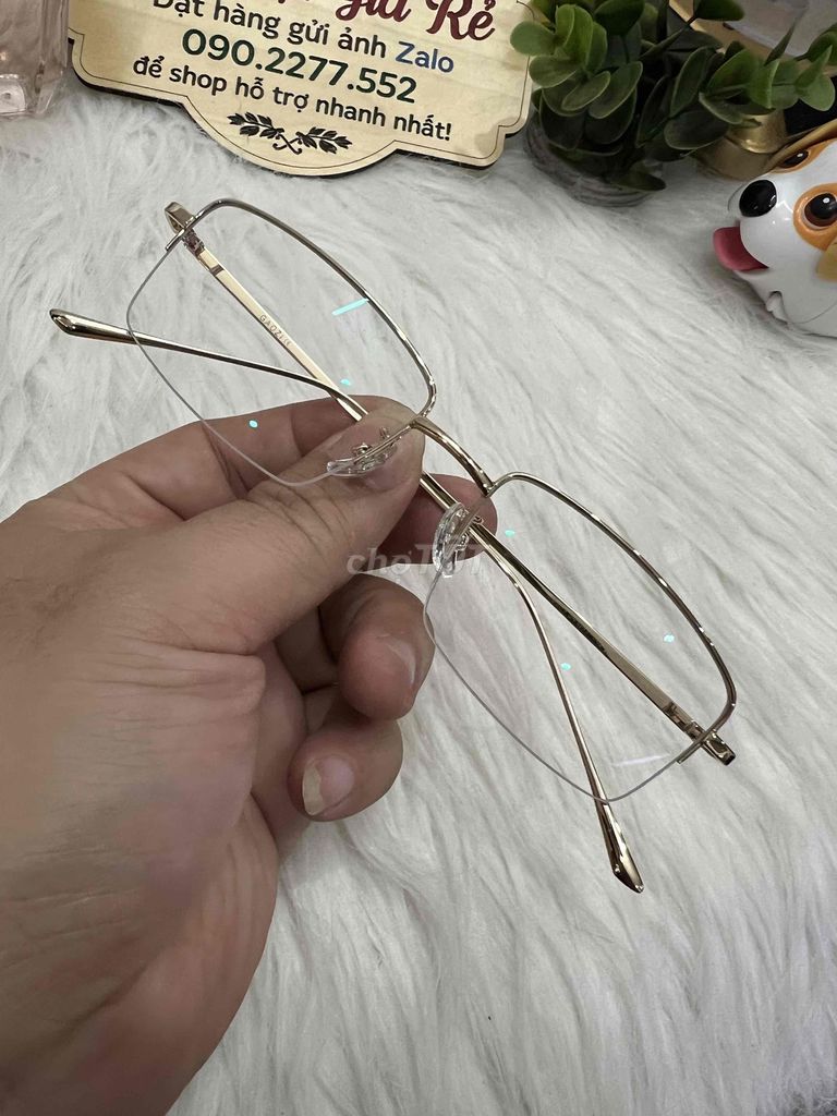 Kính đổi màu  Titan Vàng. Mua bán Phụ kiện thời trang khác tại Huyện Thanh Trì Hà Nội được đăng bởi Shop HaNoiGiaRe Com hình 1