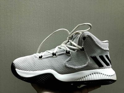 Giày bóng rổ Adidas size 42