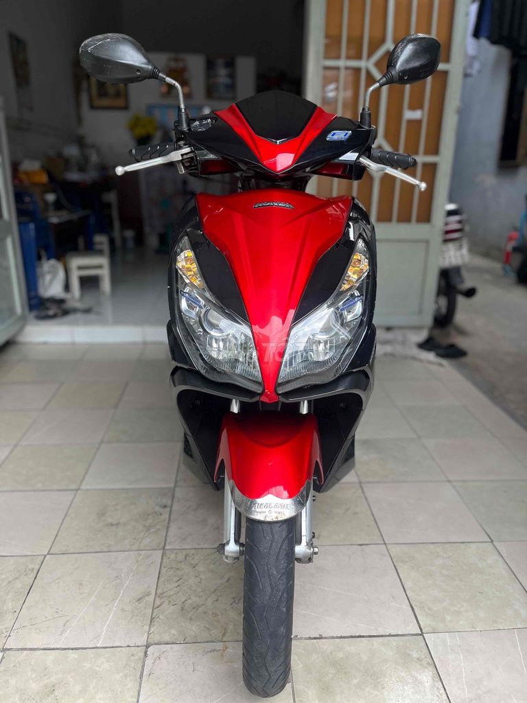 Honda Air Blade 2013 Đỏ đen. Mua bán Xe máy tại Quận Bình Thạnh Tp Hồ Chí Minh được đăng bởi lampark view  hình 1