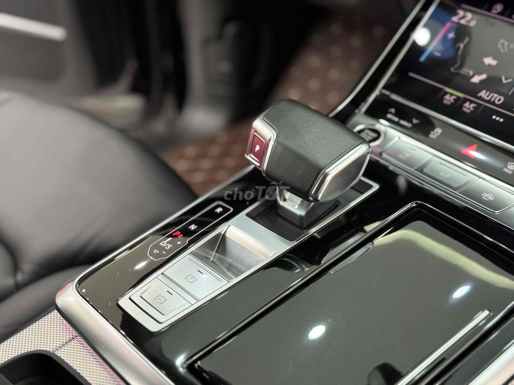 Audi Q8 2021 55 TFSI quattro - 17,000 km. Mua bán Ô tô tại Quận Tân Bình Tp Hồ Chí Minh được đăng bởi Nguyễn Văn Lâm hình 8