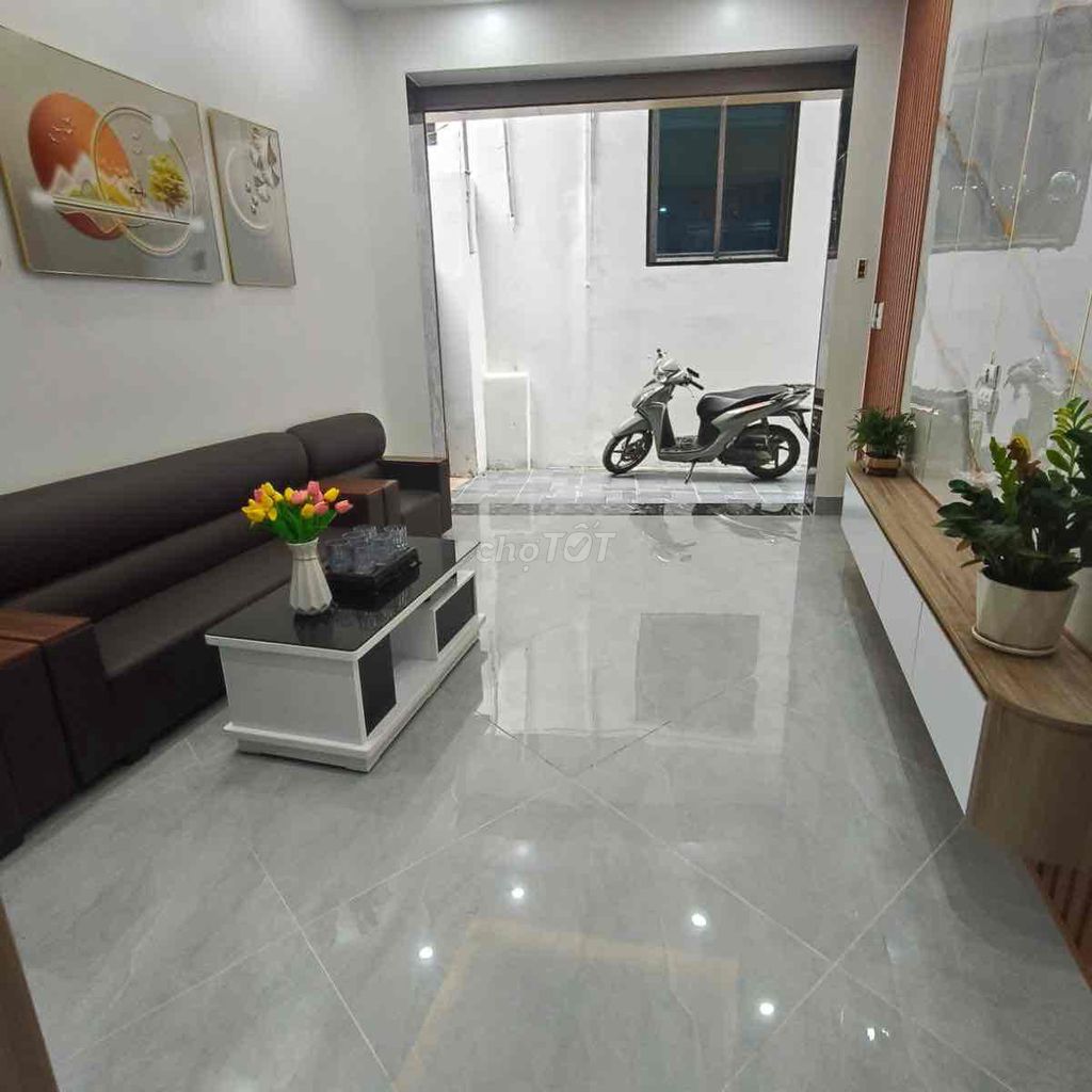 Hơn 5 tỷ có nhà mới đẹp Đông Mỹ, T/Trì-Oto 10m-Sổ đẹp 40m*4T;4N