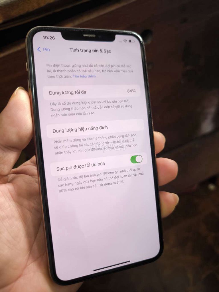 Apple iPhone 11 Pro Max 64GB Vàng 84%. Mua bán Điện thoại tại Huyện Nhà Bè Tp Hồ Chí Minh được đăng bởi Bằng hình 1