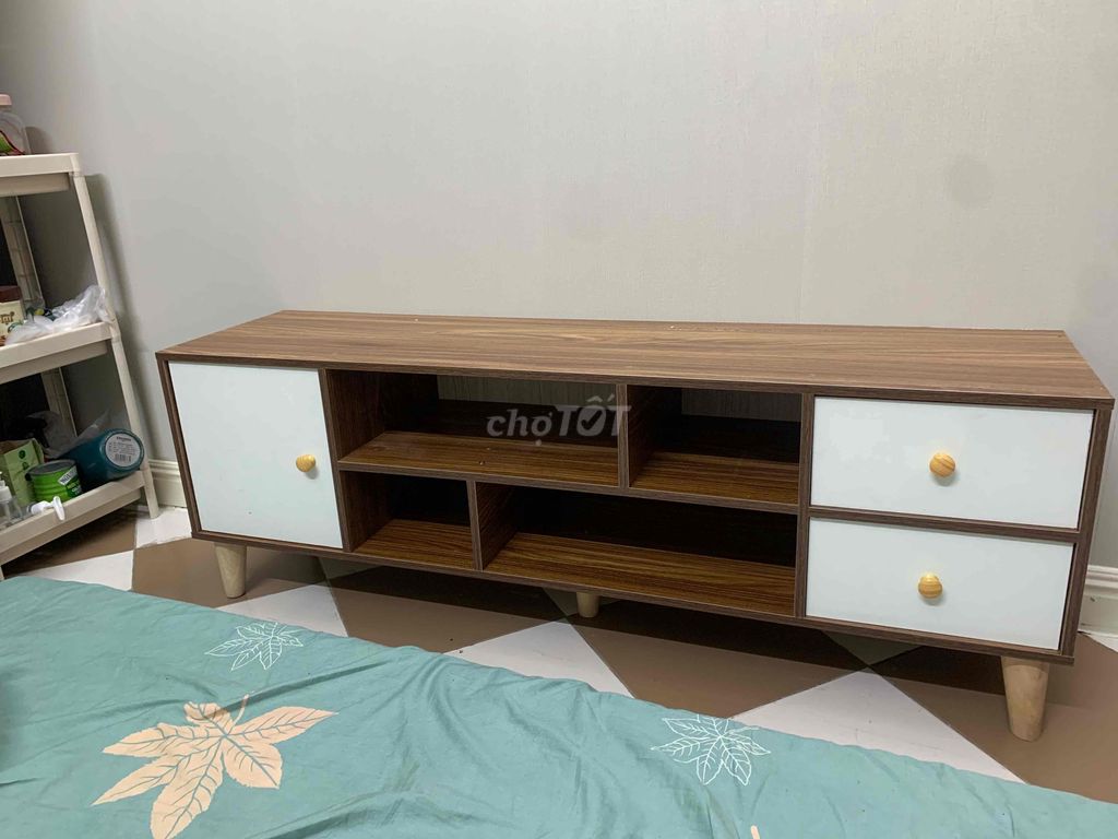 Kệ tivi nhỏ gọn sẵn giao lắp quanh Hà Nội. Mua bán Tủ, kệ gia đình tại Quận Cầu Giấy Hà Nội được đăng bởi MAI TRANG STORE hình 1